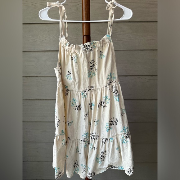 Dresses & Skirts - Floral Print Mini Summer Dress